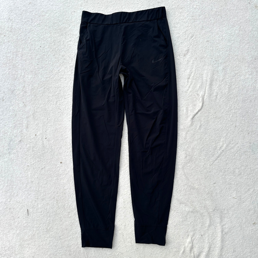 Nike Dri-Fit Jogger Women's Size M Black Elastic Waist Tapered Leg SweatPants